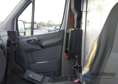 2012 Mercedes-Benz Sprinter 2500 High Roof из США, поврежденный, VIN WD3PE8CB4C5613221